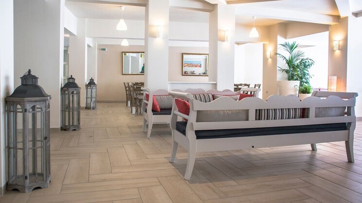 Canvas By Mitsis Messonghi